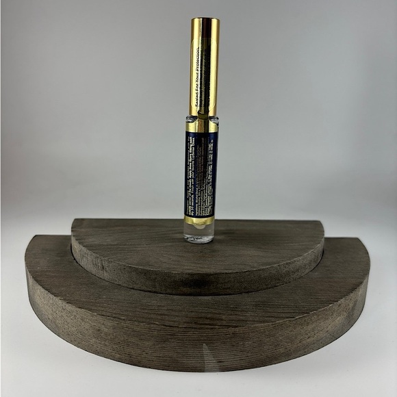 Lipsense Icicle NEW Clear Matte Shade Saturation Softening Liquid Lipstick Vegan - Picture 4 of 8